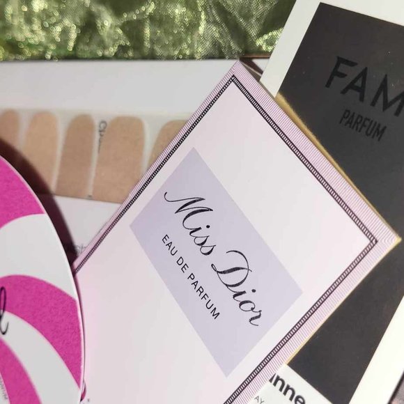 OMYPOSH! FUN!! Lot of 11 Brand New Sample & Full Size Luxury Beauty - Picture 2 of 5